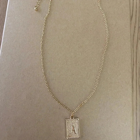 🆕Imitation Pearls Clavicle Snake Bone Chain Layer Necklace🆕 - Picture 7 of 11